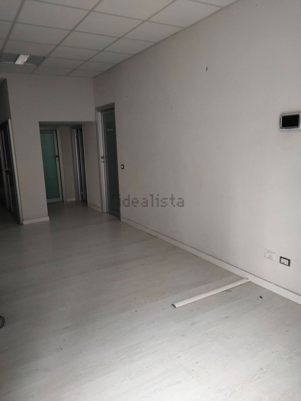 ufficio in affitto a Napoli in zona Capodimonte / Colli Aminei
