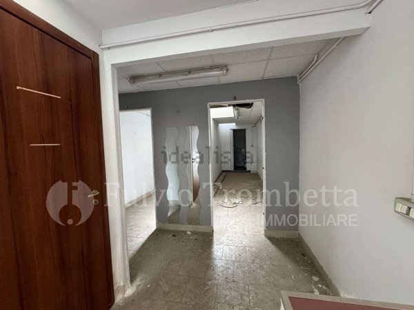 capannone in affitto a Napoli in zona Poggioreale