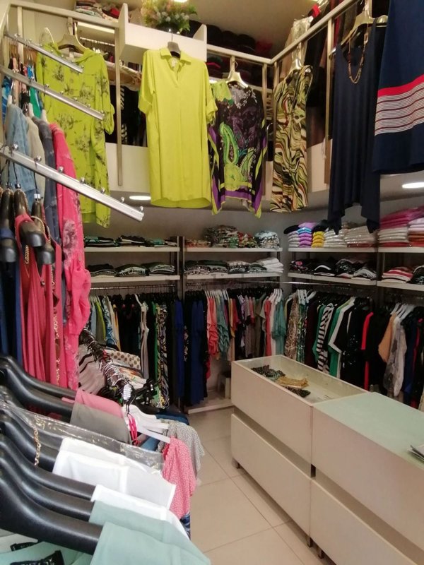 negozio in affitto a Napoli in zona Arenella