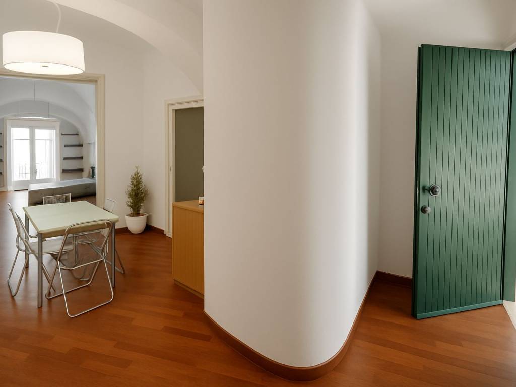 appartamento in affitto a Napoli in zona Chiaia