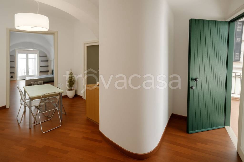 appartamento in affitto a Napoli in zona Chiaia