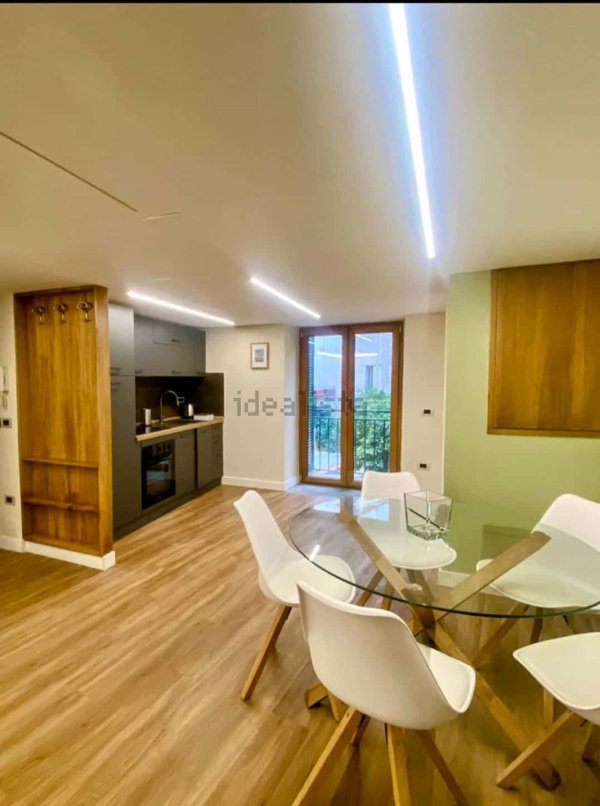 appartamento in affitto a Napoli in zona Chiaia