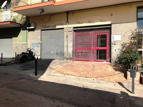 ufficio in affitto a Napoli in zona Pianura
