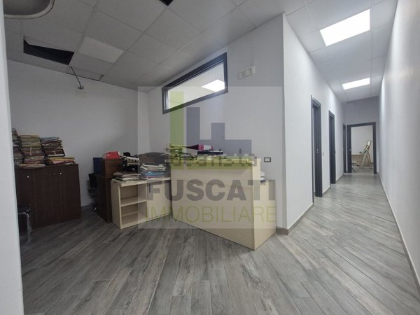 ufficio in affitto a Napoli in zona Stella