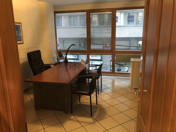 ufficio in affitto a Napoli
