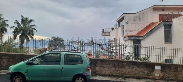 ufficio in affitto a Napoli in zona Chiaia