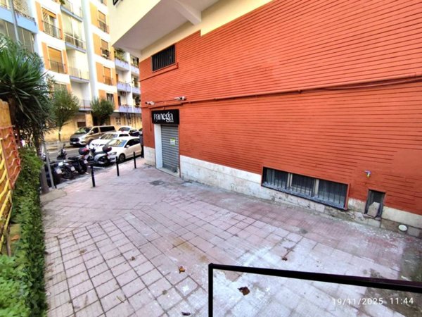 negozio in affitto a Napoli in zona Camaldoli