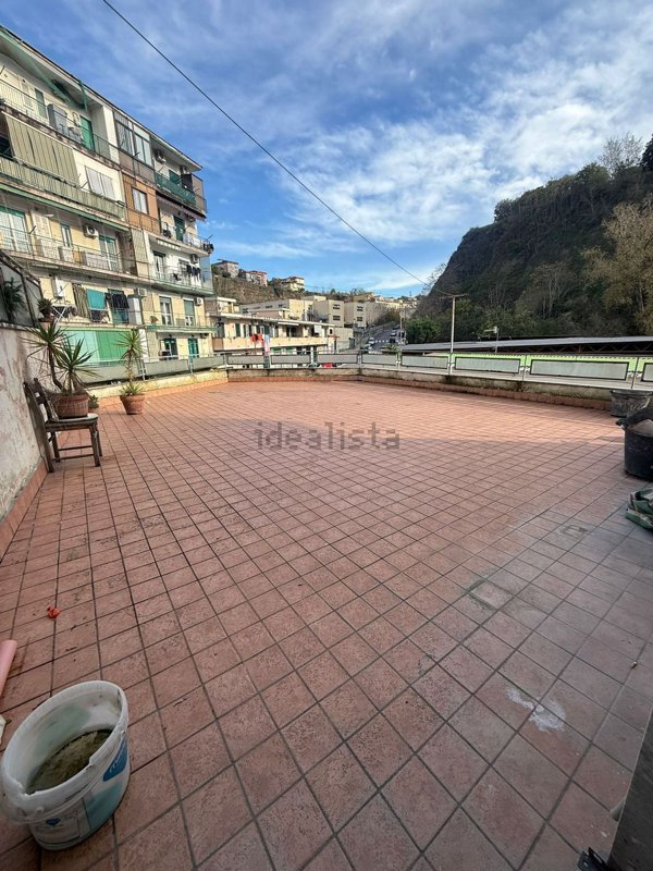 appartamento in affitto a Napoli in zona San Carlo all'Arena