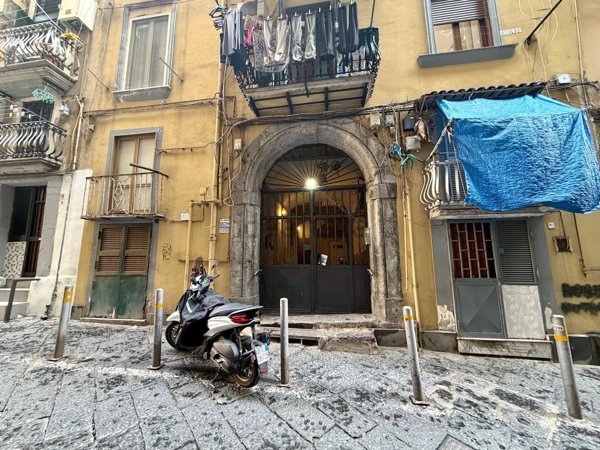 rudere in affitto a Napoli