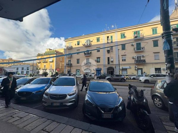 negozio in affitto a Napoli in zona Poggioreale