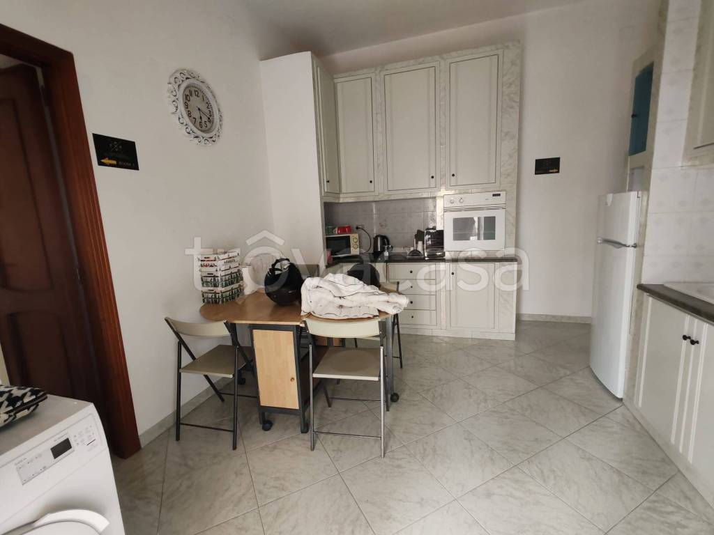 appartamento in affitto a Napoli in zona Chiaia