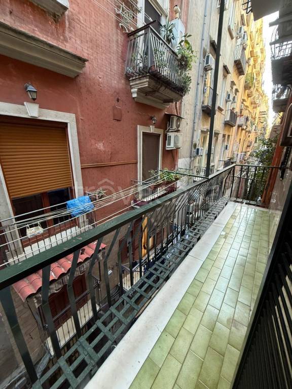 appartamento in affitto a Napoli in zona Chiaia