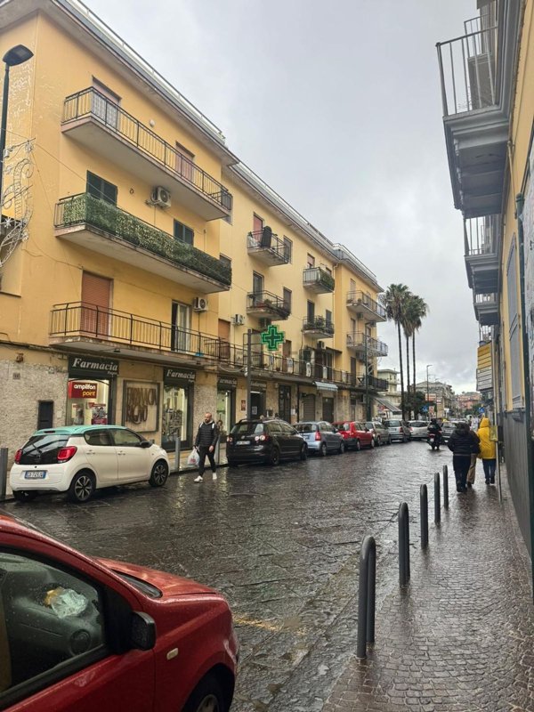 locale commerciale in affitto a Napoli in zona Pianura