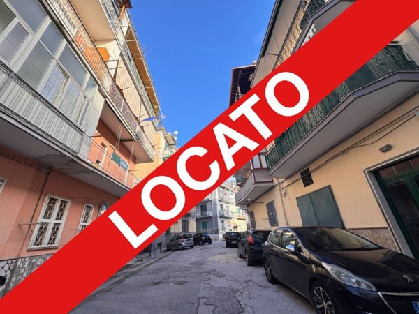 negozio in affitto a Napoli in zona Piscinola