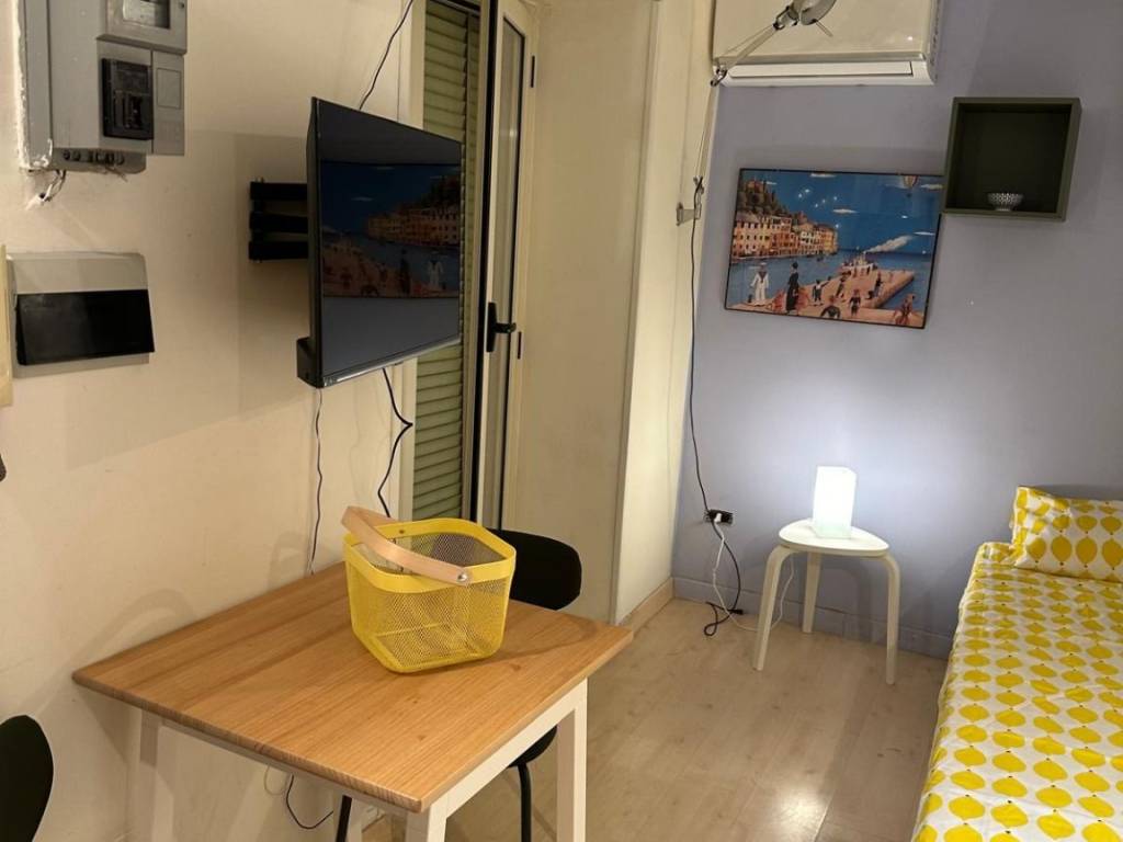 monolocale in affitto a Napoli
