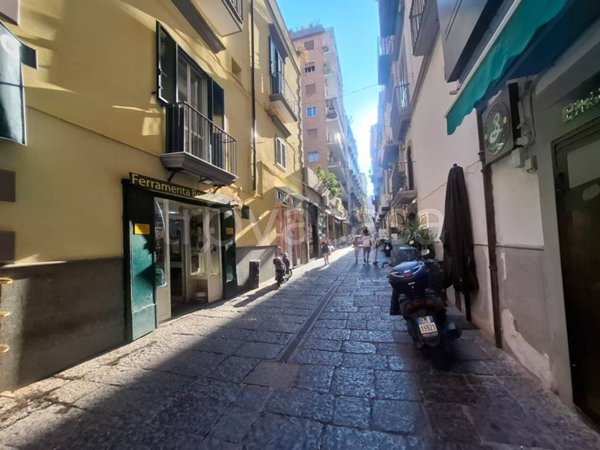 appartamento in affitto a Napoli in zona Chiaia