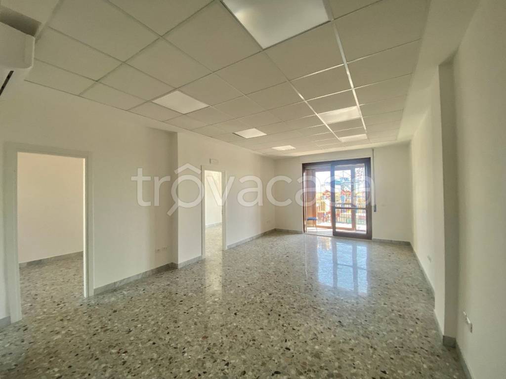 appartamento in affitto a Napoli in zona Zona Industriale-Ferrovia