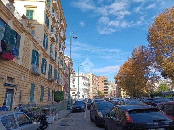 locale commerciale in affitto a Napoli in zona Chiaia