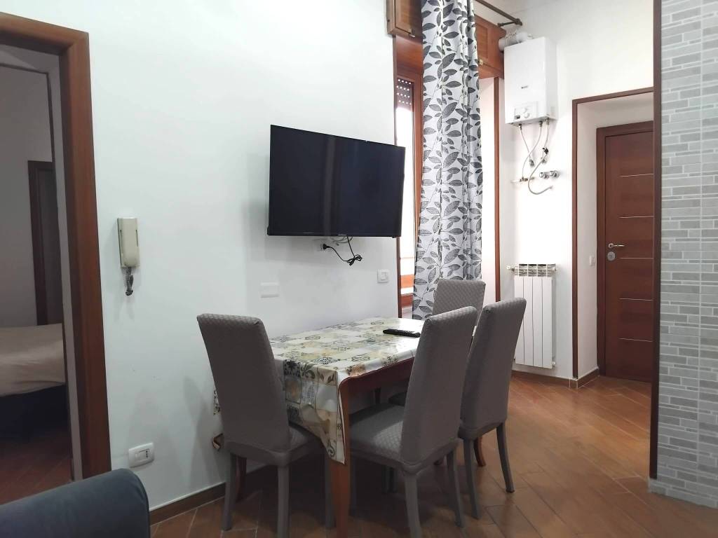 appartamento in affitto a Napoli in zona Montecalvario