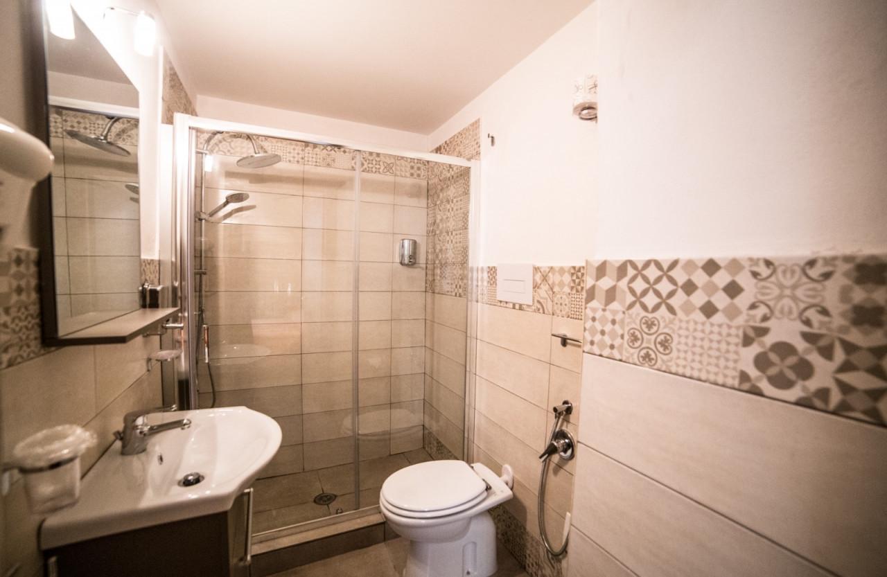 negozio in affitto a Napoli in zona Pendino / San Giuseppe