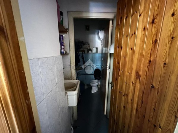 locale commerciale in affitto a Napoli in zona Secondigliano