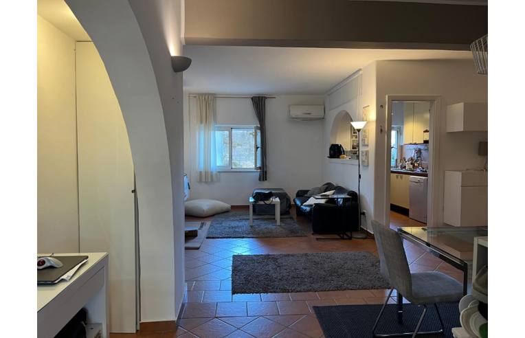 appartamento in affitto a Napoli in zona Chiaia