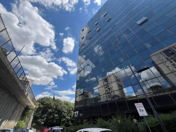 ufficio in affitto a Napoli in zona Poggioreale