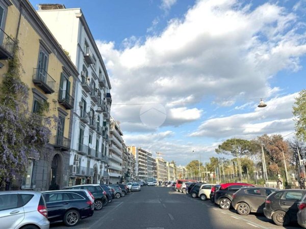 appartamento in affitto a Napoli in zona Chiaia