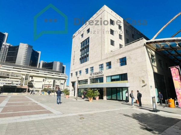 negozio in affitto a Napoli