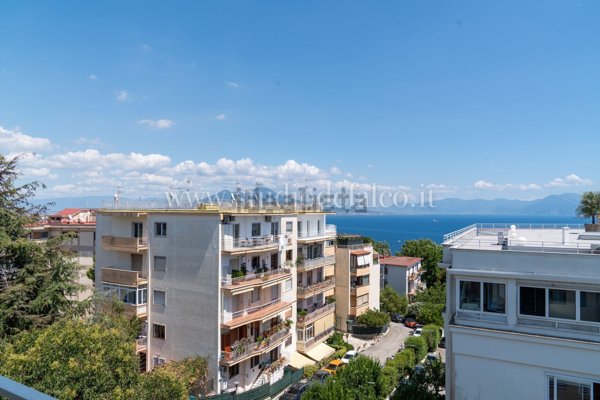 appartamento in affitto a Napoli in zona Posillipo