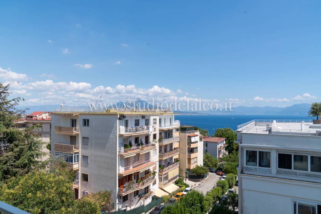 appartamento in affitto a Napoli in zona Posillipo