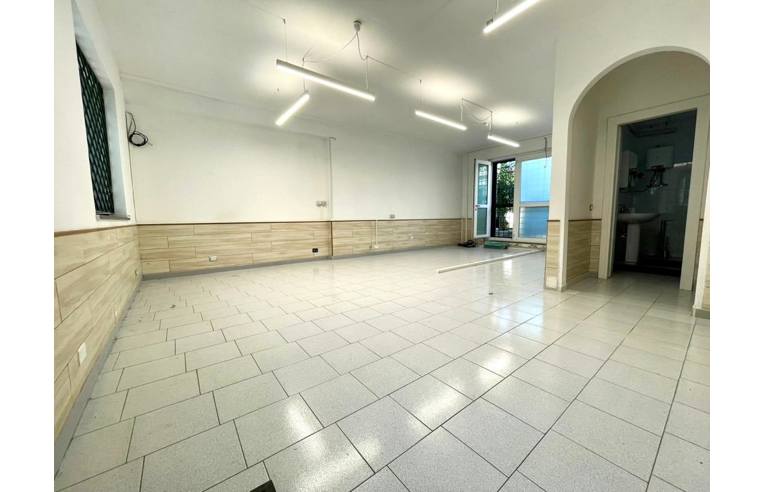 ufficio in affitto a Napoli in zona Bagnoli