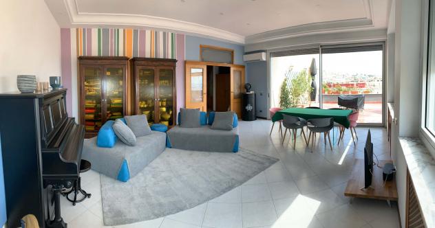 appartamento in affitto a Napoli in zona Chiaia