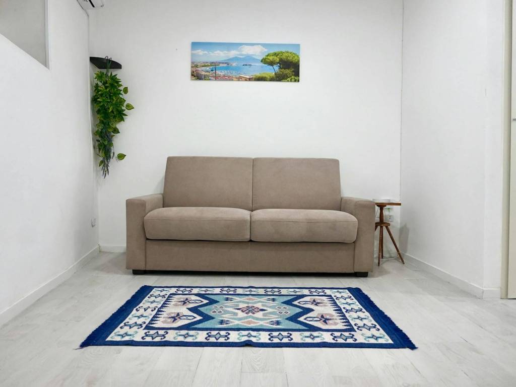 casa indipendente in affitto a Napoli in zona Stella