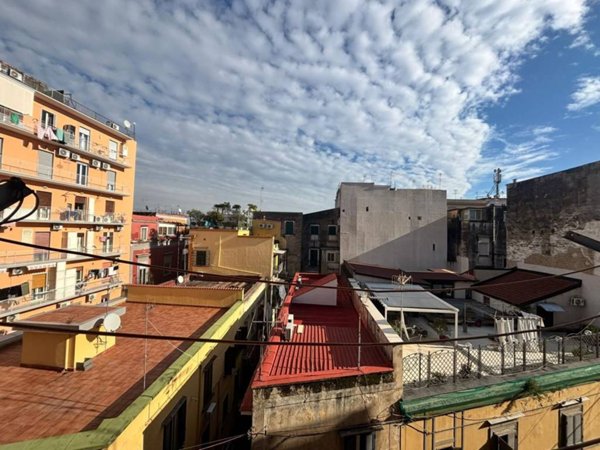 appartamento in affitto a Napoli in zona Stella