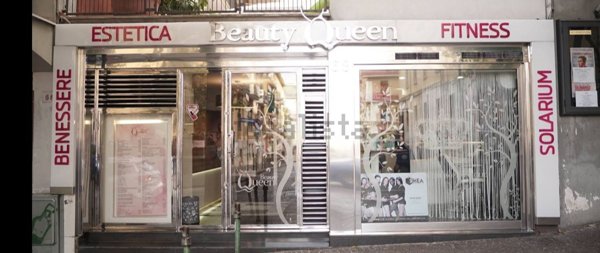 locale commerciale in affitto a Napoli in zona Vomero