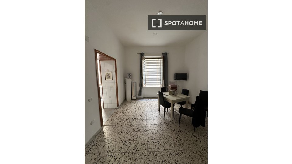 appartamento in affitto a Napoli in zona Avvocata