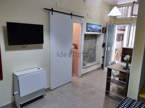 appartamento in affitto a Napoli in zona San Carlo all'Arena