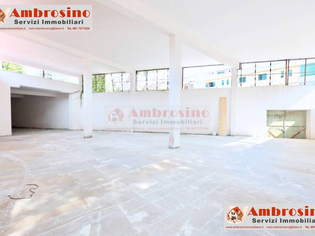 locale commerciale in affitto a Napoli in zona Secondigliano