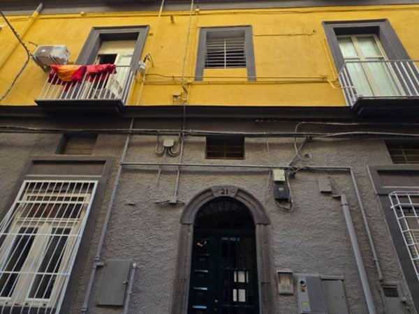 appartamento in affitto a Napoli in zona Chiaia