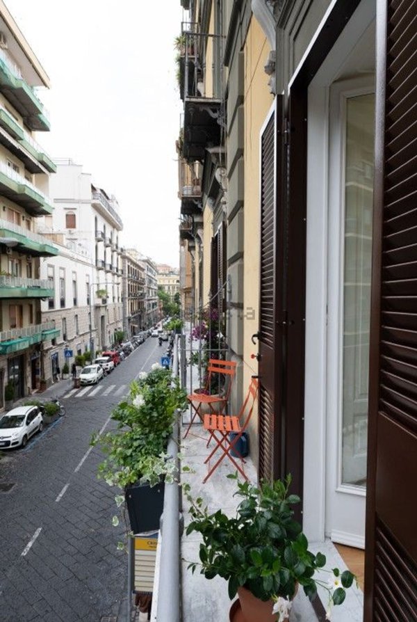 appartamento in affitto a Napoli in zona Chiaia