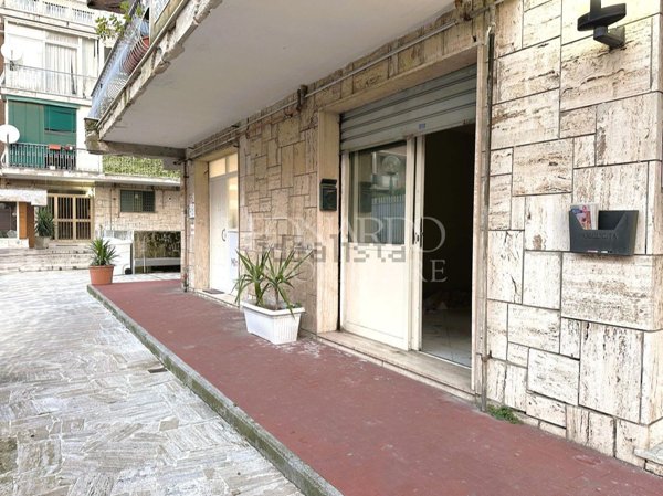 locale commerciale in affitto a Napoli in zona Capodimonte / Colli Aminei