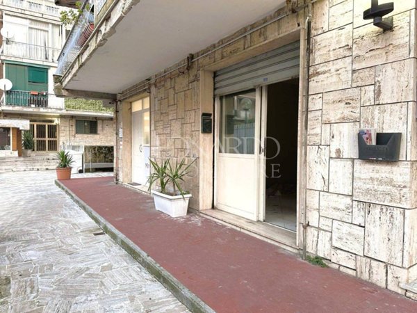 negozio in affitto a Napoli in zona Capodimonte / Colli Aminei