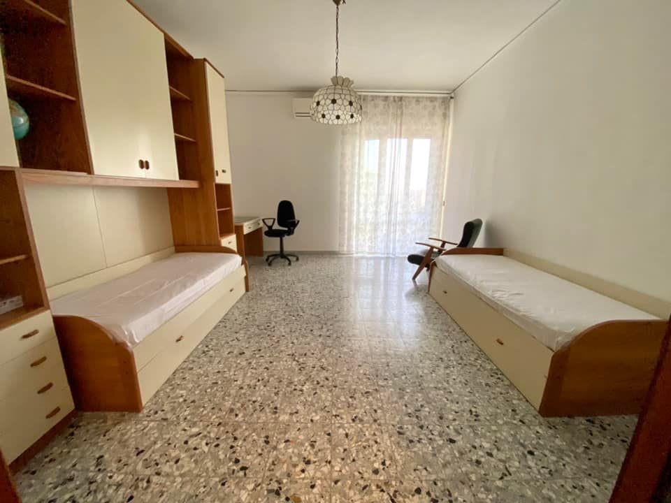 camera singola in affitto a Napoli in zona Fuorigrotta