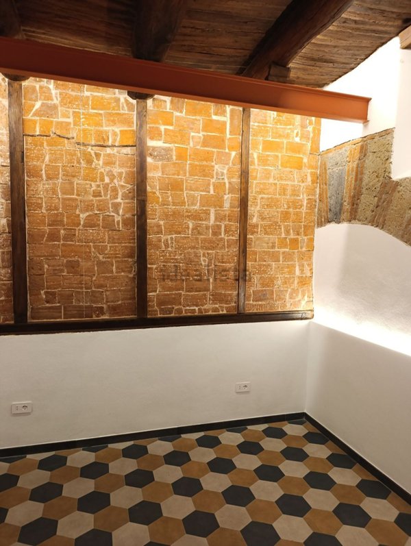 negozio in affitto a Napoli