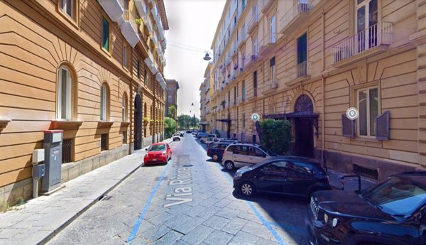 appartamento in affitto a Napoli in zona Chiaia