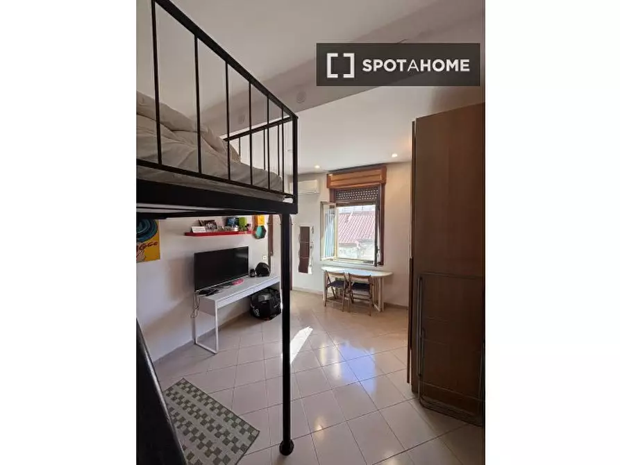 ufficio in affitto a Napoli in zona Stella