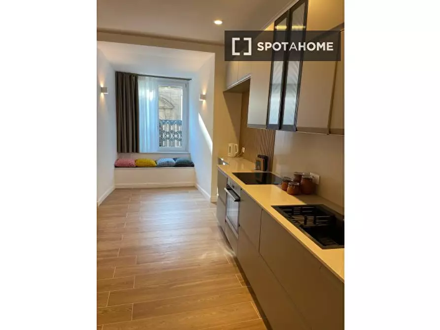 appartamento in affitto a Napoli in zona Porto