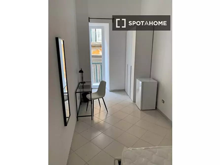 appartamento in affitto a Napoli in zona Stella