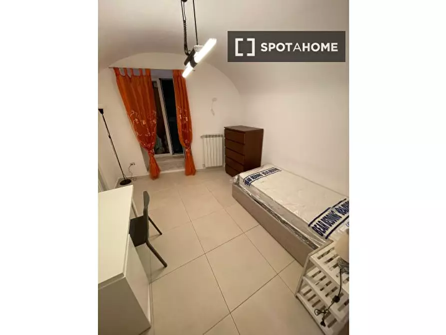 appartamento in affitto a Napoli in zona San Carlo all'Arena